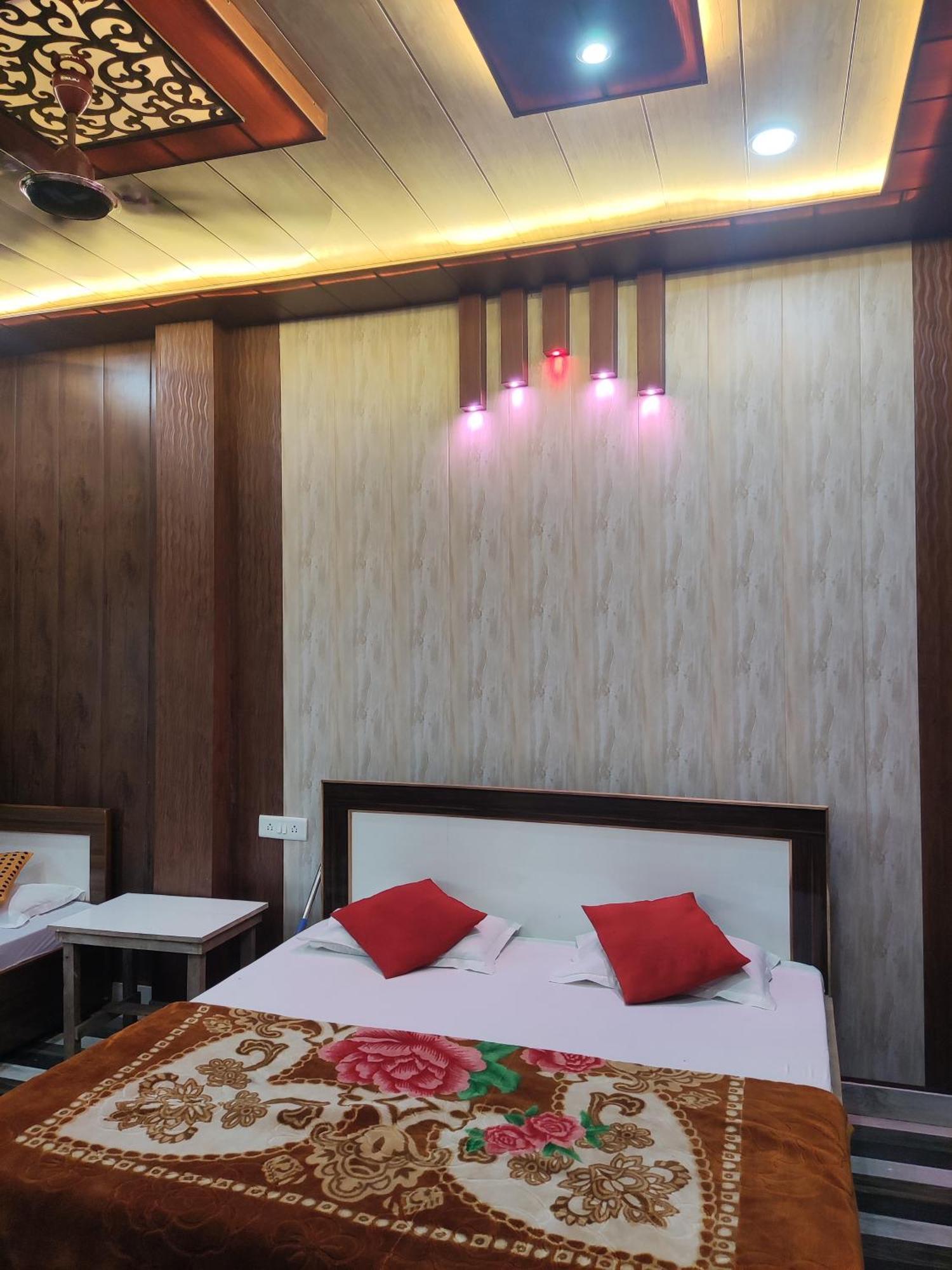 Homestay Kashi Nest Homestay